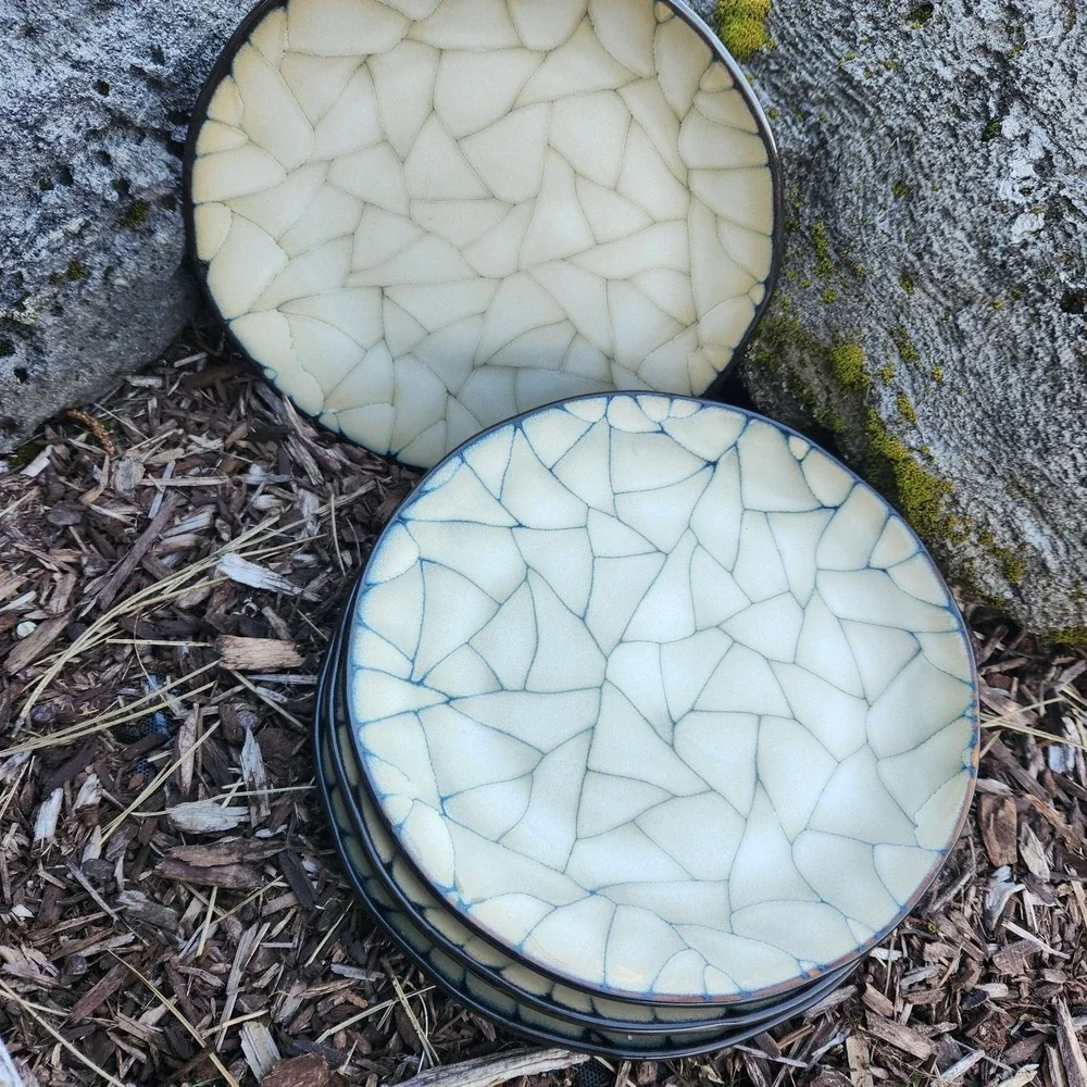 Jaclyn‎ Smith Stoneware Crackle Finish 8.75